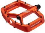 Race Face Aeffect R Platform Pedaler Oransje Aluminium 110x115mm 20-pins 440g - Sykkelbua Vinstra